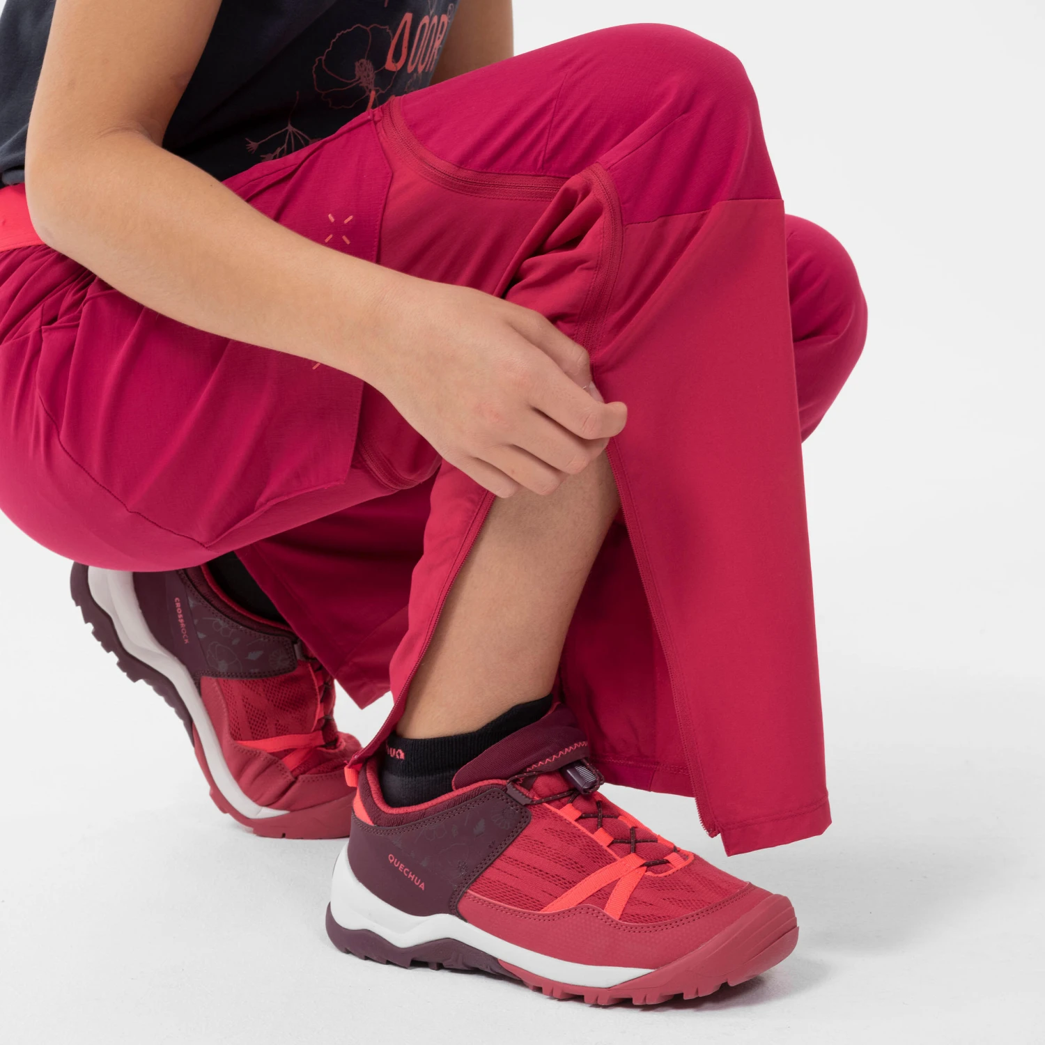 Quechua Kids’ Modulable Hiking Trousers MH500 Raspberry 7 8 Quechua Kids’ Modulable Hiking Trousers MH500 Raspberry 7 - Image 6