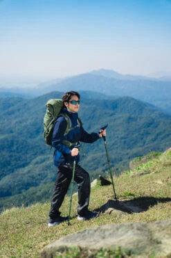 Quechua Men's Hiking Lightweight Waterproof Overtrousers MH500 16 Quechua Men's Hiking Lightweight Waterproof Overtrousers MH500 -Quechua k0d62f860e87728a2eeacaefe0210c861