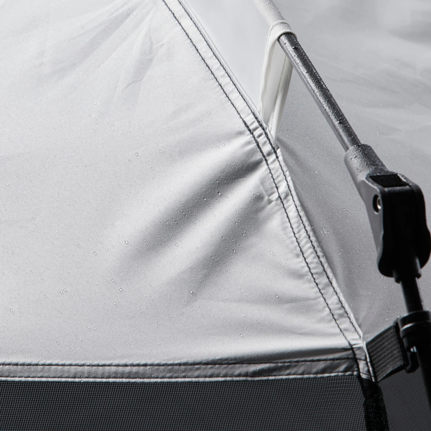 Quechua Instant Camping Shelter 4 Person 10 Quechua Instant Camping Shelter 4 Person - Image 8