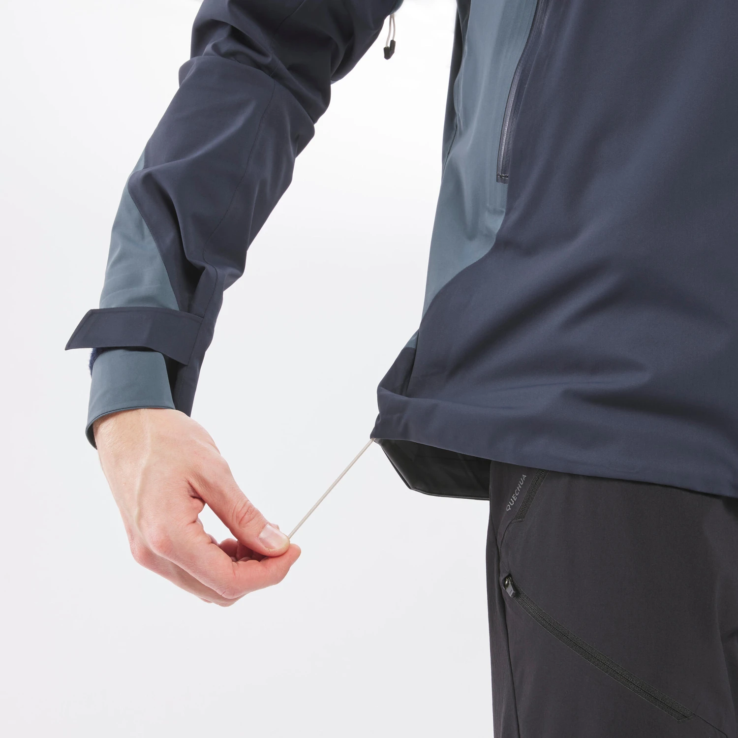 Quechua Men's Hiking Lightweight Waterproof Jacket MH500 12 Quechua Men's Hiking Lightweight Waterproof Jacket MH500 - Image 10