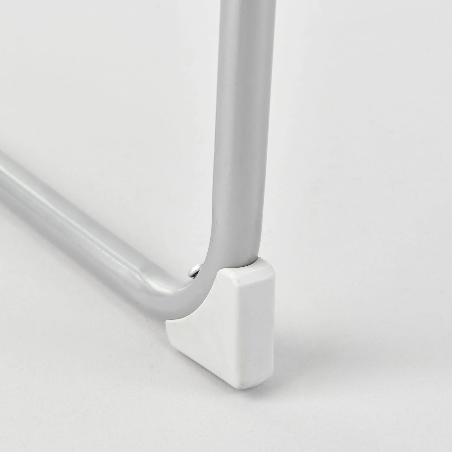 Quechua FOLDING CAMPING TABLE – 2 TO 4 PEOPLE 17 Quechua FOLDING CAMPING TABLE – 2 TO 4 PEOPLE - Image 15