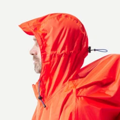 Quechua Hiking Rain Poncho - MT900 - 75L - Red -Quechua ke4e67f57816d3fd71cb1c5417330ab81